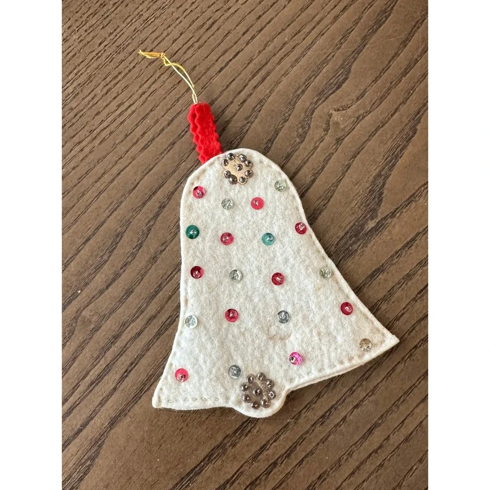 Vintage‎ Handmade Felt Christmas Bell Ornament Sequins White Red Retro Kitsch